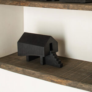 Ethnicraft Ornament 'Stilt House' Mahoniehout, kleur Zwart