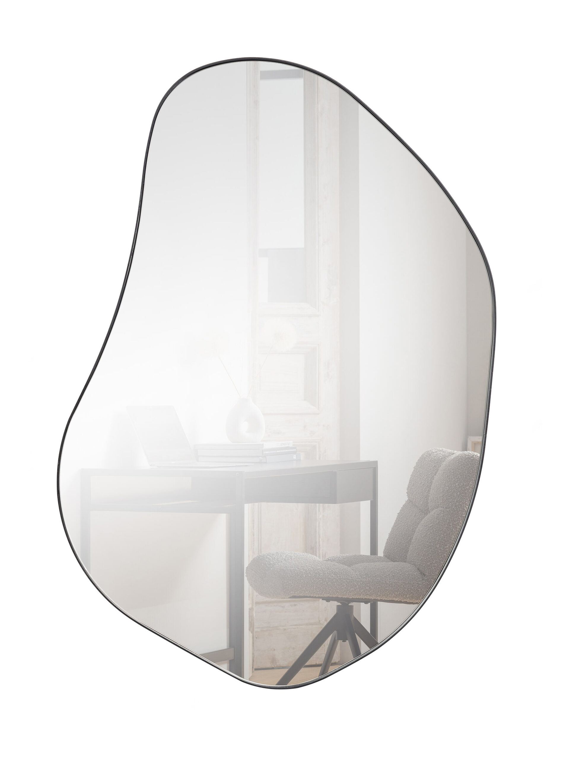 WOOOD Organische Spiegel 'Romee' 100 x 70cm, kleur Zwart 1 WOOOD Organische Spiegel 'Romee' 100 x 70cm, kleur Zwart
