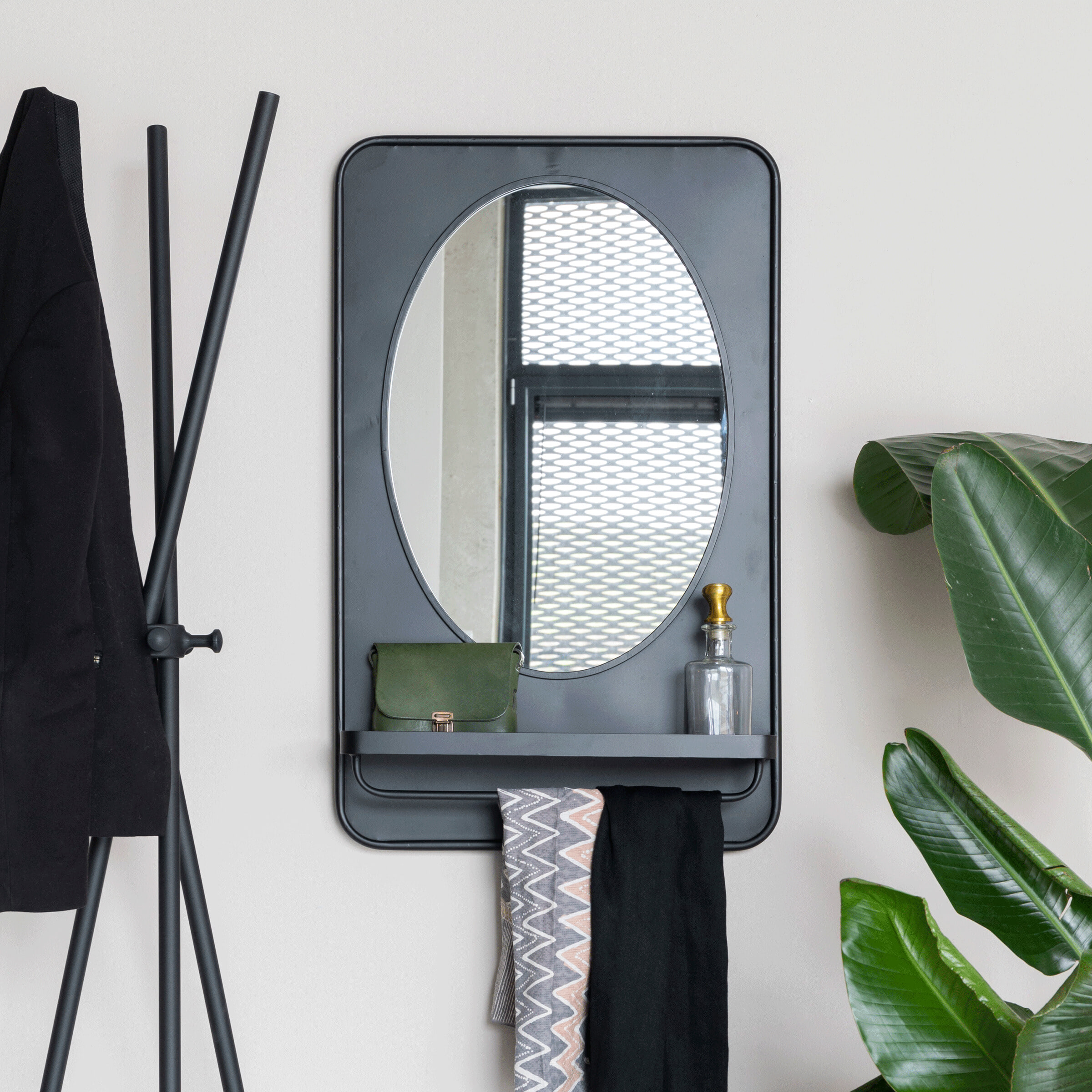 ZILT Spiegel 'Jaros' Met 1 plank, 80 x 50cm 1 ZILT Spiegel 'Jaros' Met 1 plank, 80 x 50cm